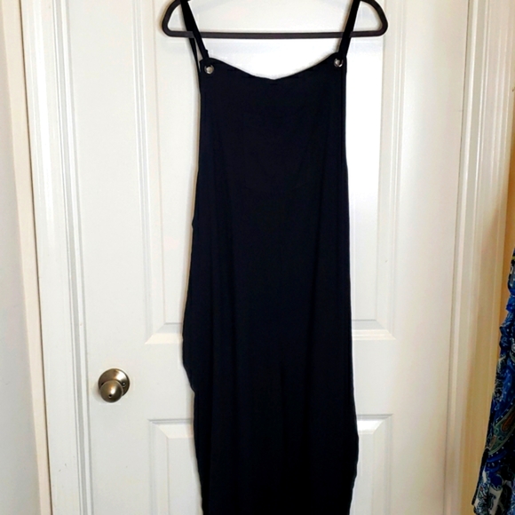 Simple by Suzanne Betro |Black Cami-Strap Wide-Leg Jumpsuit - Women & Plus - Picture 5 of 8